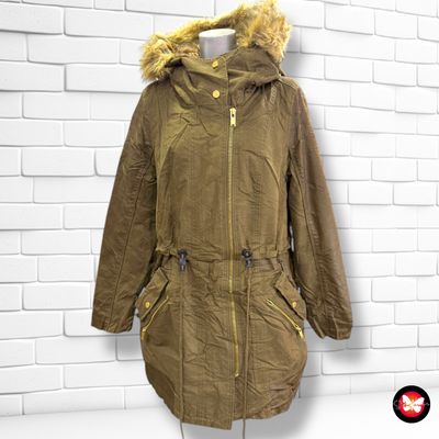 **HOY** Parka con pelito BERSHKA Talla M