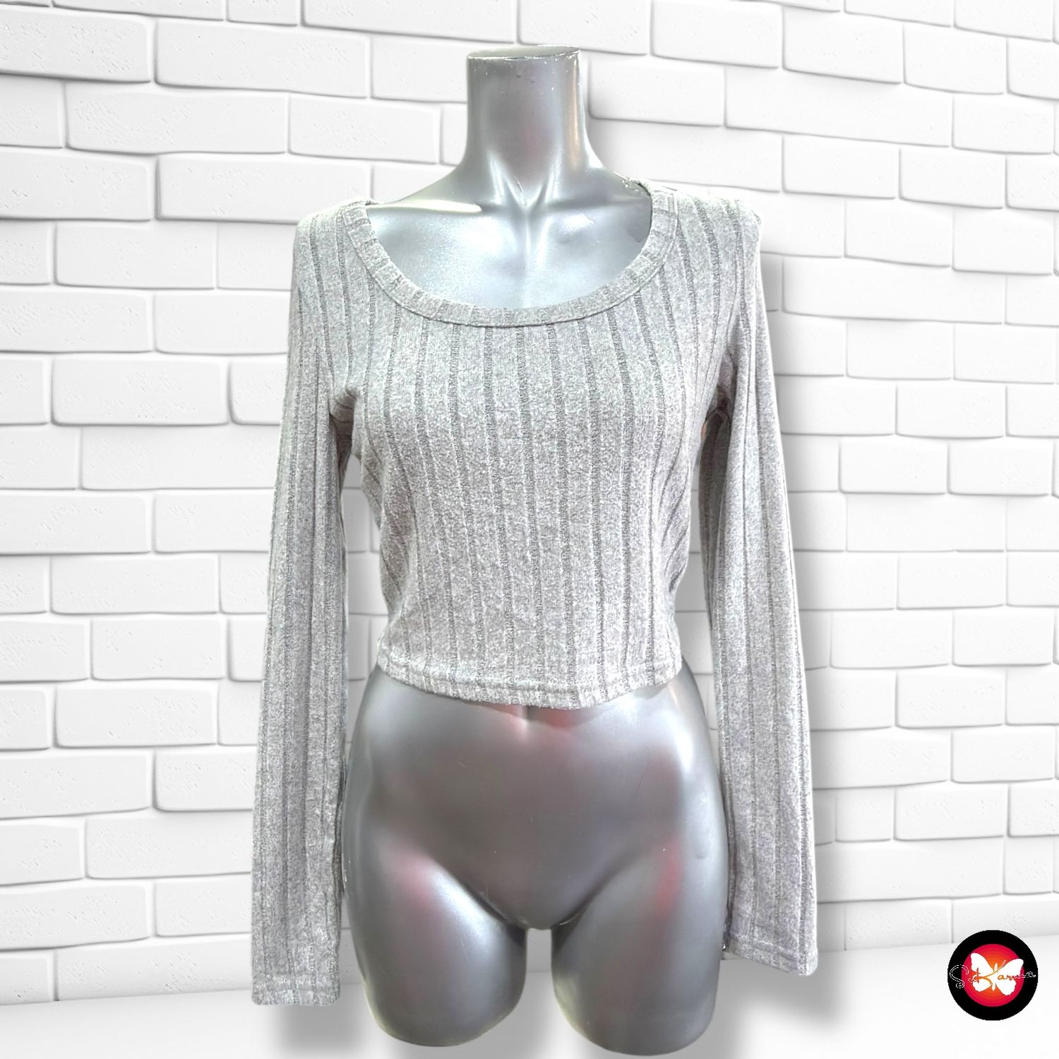 **HOY** Jersey cropped peludito SHEIN Talla S