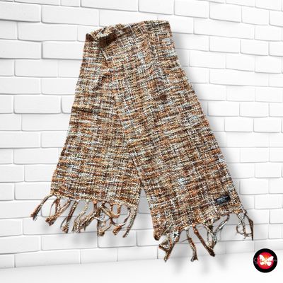 **HOY** Bufanda hecha a mano