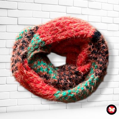 **HOY** Bufanda sinfín peludita