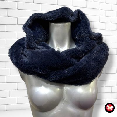 **HOY** Bufanda sinfín de pelito con capucha