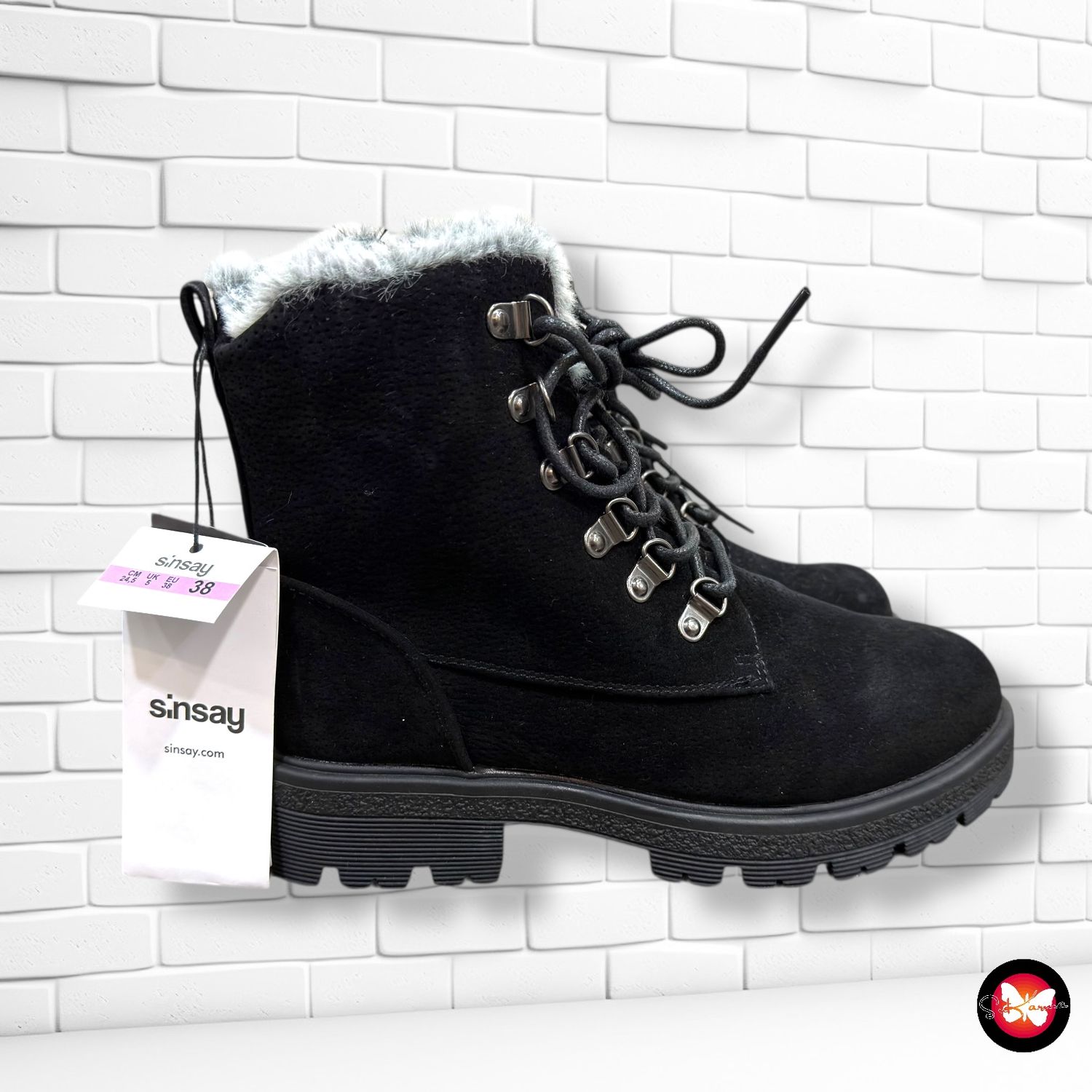 **HOY** Botines tipo ante con pelito SINSAY T38