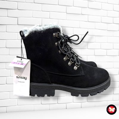 **HOY** Botines tipo ante con pelito SINSAY T38