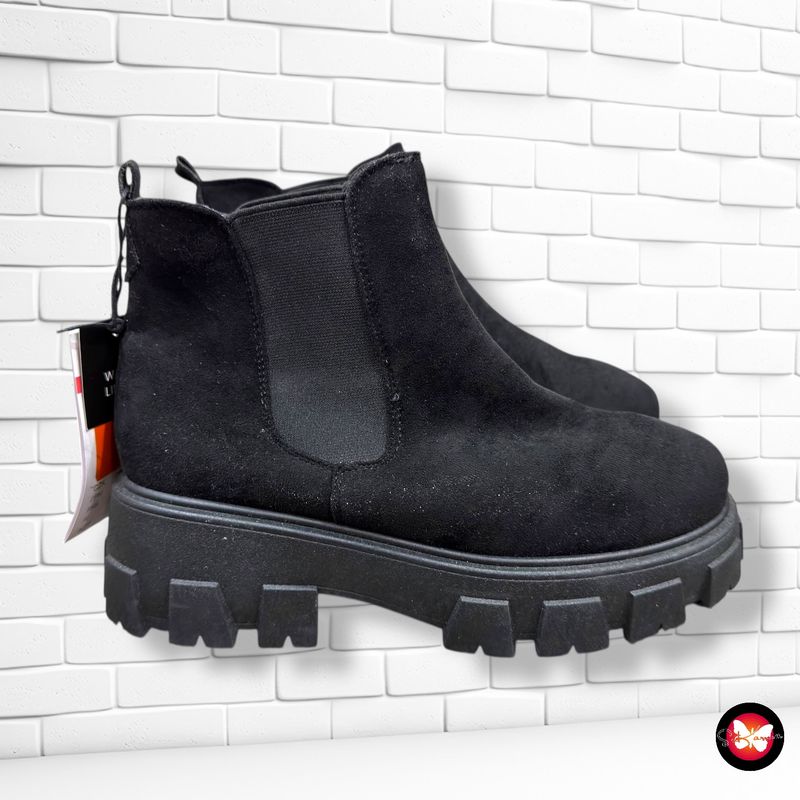 **HOY** Botines tipo ante  SINSAY T36