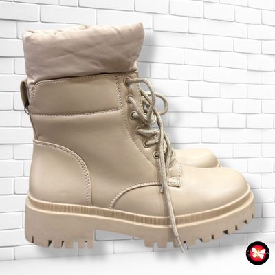 **HOY** Botines  SINSAY T36