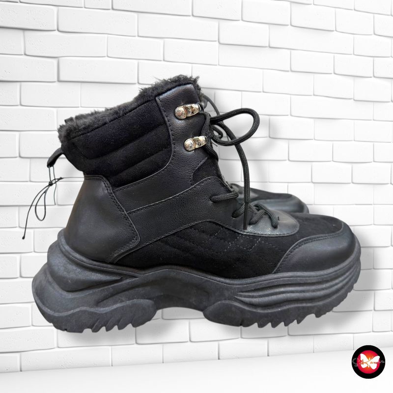 **HOY** Zapatillas con borreguito SINSAY T40