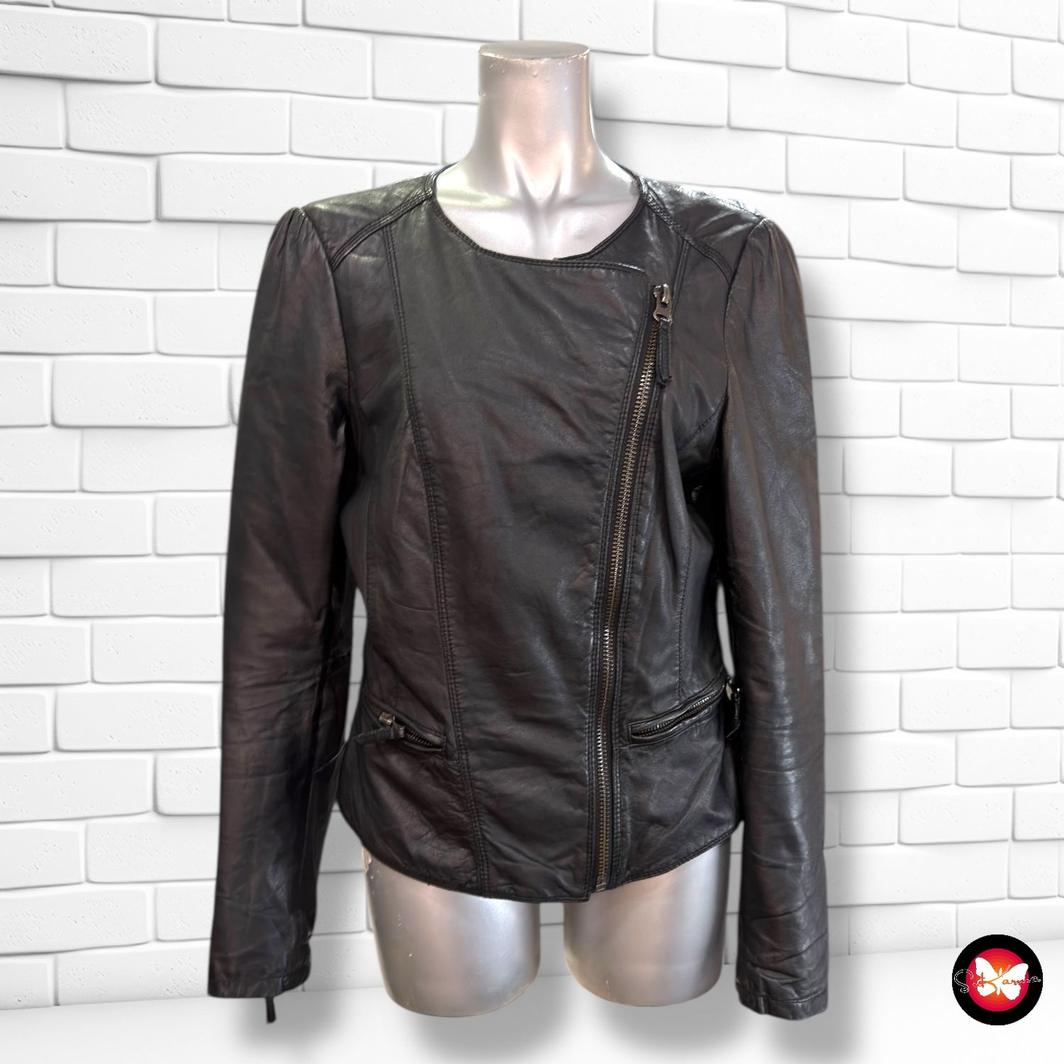 **HOY** Cazadora de piel ZARA Talla L (muy pequeña)