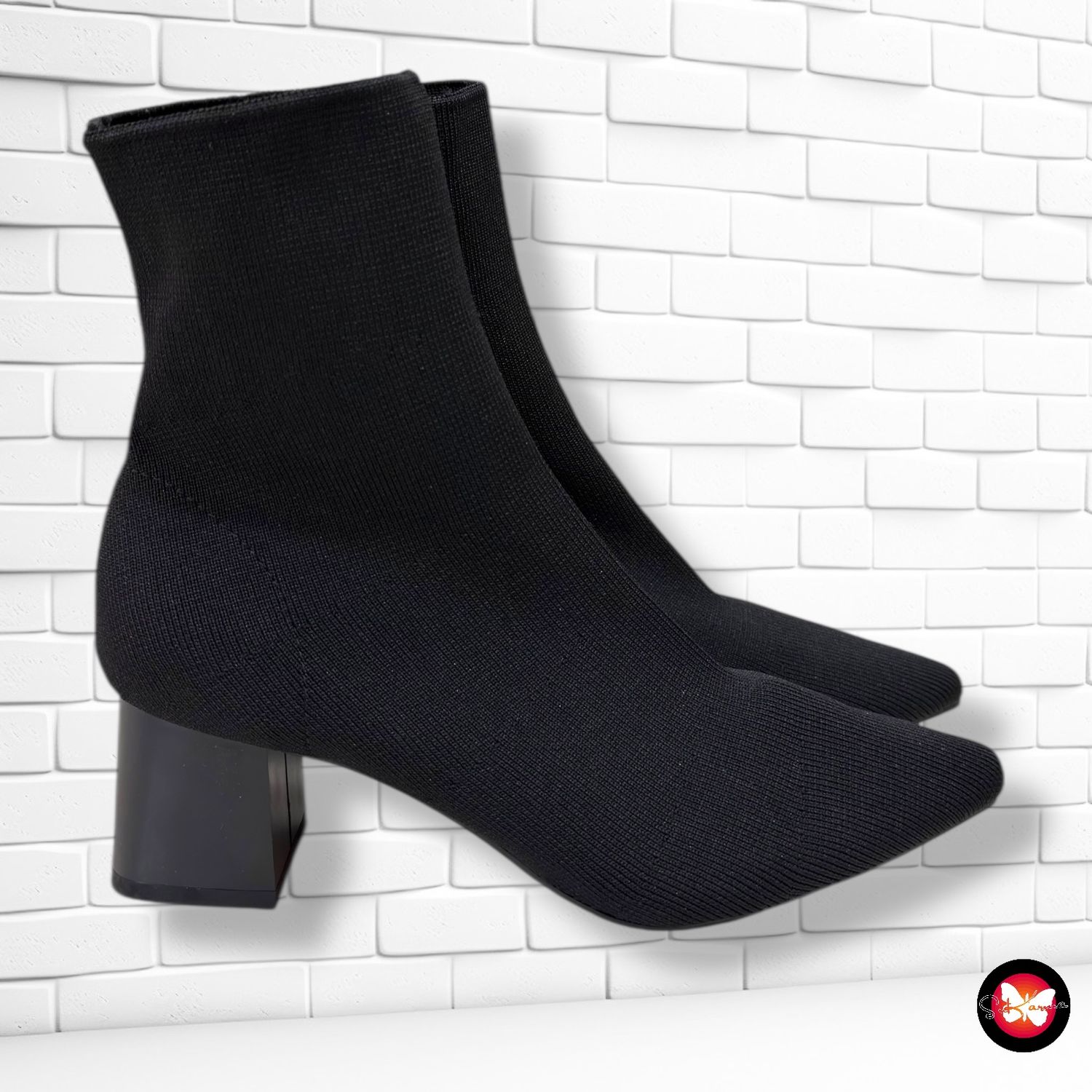 **HOY** Botines de punto SINSAY T36