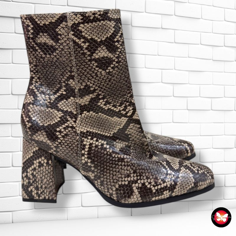 Botines serpiente SINSAY T39