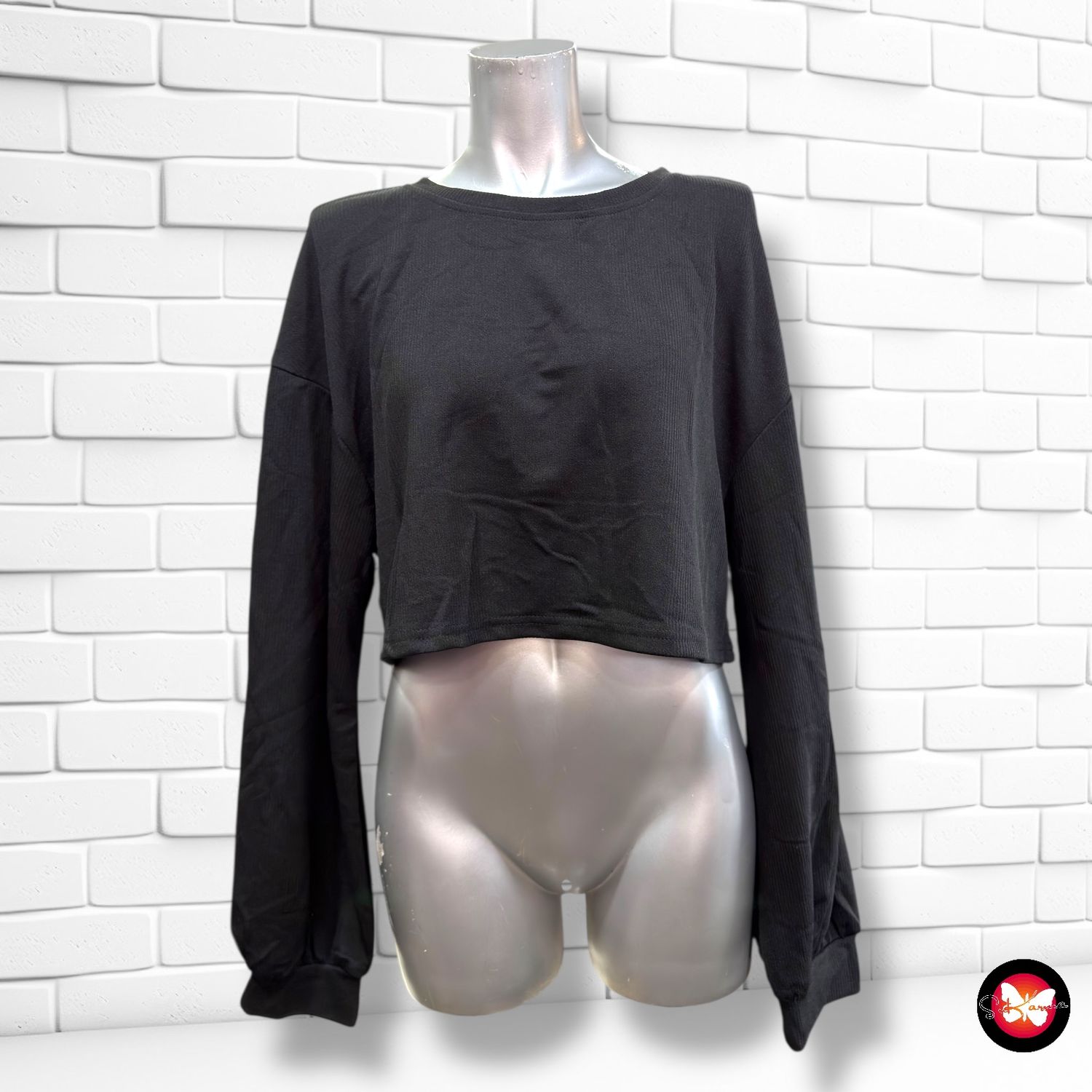 **HOY** Blusa cropped de manga larga SHEIN Talla L (muy grande)