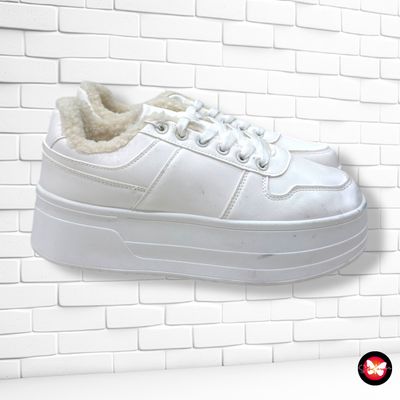 Zapatillas con borreguito SINSAY T40