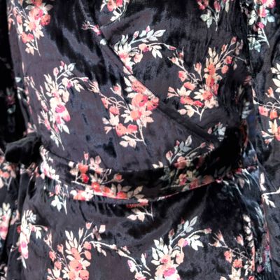 Blusa cruzada de terciopelo ZARA color Negro y varios Talla M