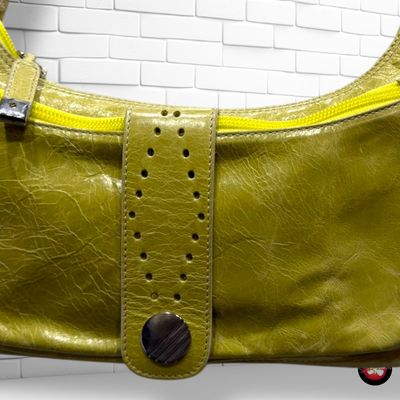 Bolso de hombro de piel ENTRÀ color Lima Talla PEQUEÑO