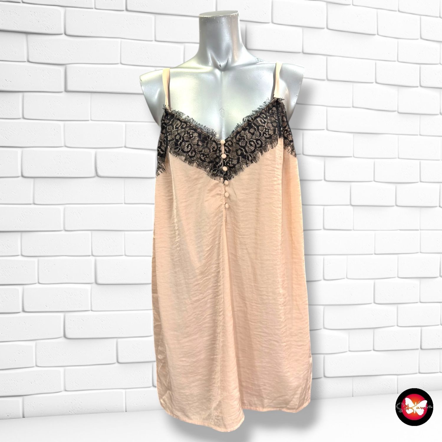 Blusa lencera KIABI color Nude y negro Talla 46