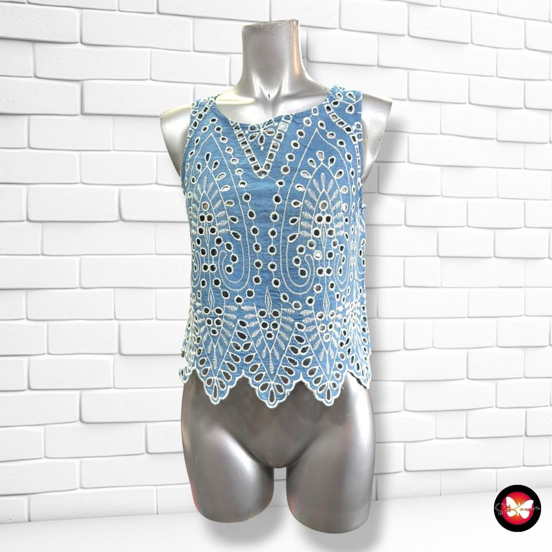 Blusa caladita DIVIDED color Celeste y blanco Talla 34