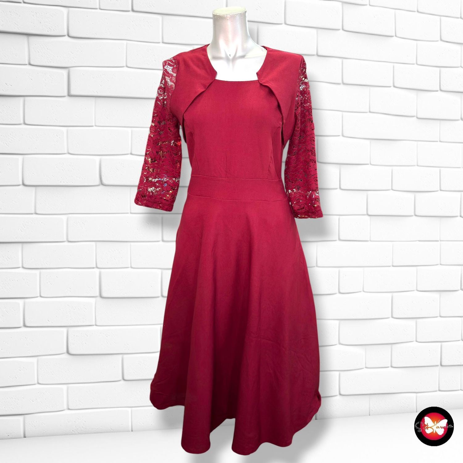 Vestido de fiesta con mangas de encaje  color Granate Talla M