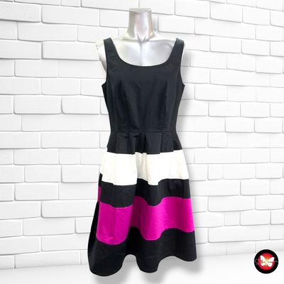 **HOY** Vestido formal DERHY color Negro, blanco y magenta Talla M