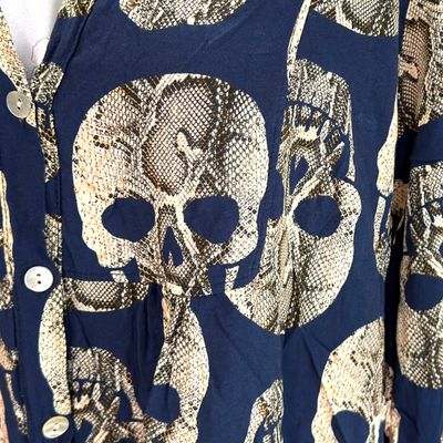 Blusón “calaveras” B.VIBES color Azul y beige Talla ÚNICA GRANDE