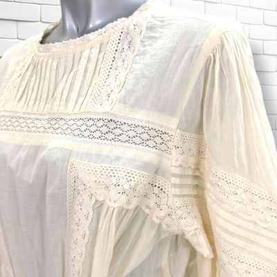 Vestido estilo romántico MANGO color Blanco roto Talla S (grande)