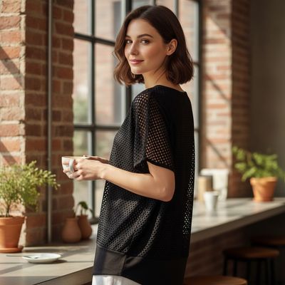 Blusa corte mariposa de rejilla MAXI BLUE. color Negro Talla 42/44