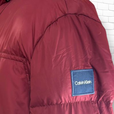 **HOY** Chaqueta acolchada de plumas CALVIN KLEIN color Granate Talla Hombre XL (54)