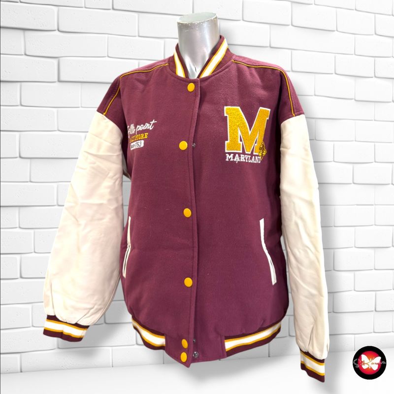 Chaqueta preppy acolchada C&amp;A color Granate y hueso Talla S (grande)