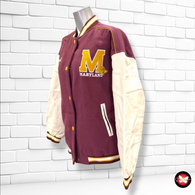 Chaqueta preppy acolchada C&A color Granate y hueso Talla S (grande)