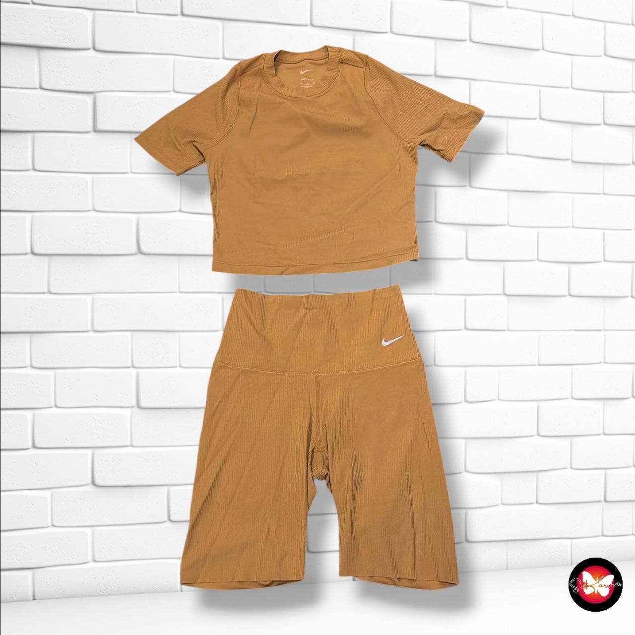 Conjunto deportivo NIKE color Marrón Talla S