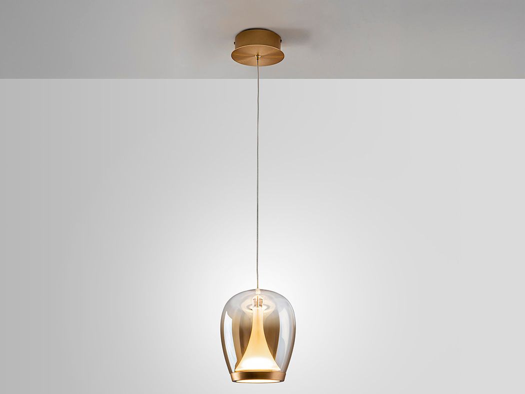 SUSPIRO Pendelleuchte 8,5W LED, 3000K, 900lm, Gold / Glas Bernstein