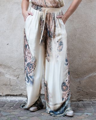 Pantalone Vicolo modello palazzo a fantasia Pantalone Vicolo modello palazzo a fantasia