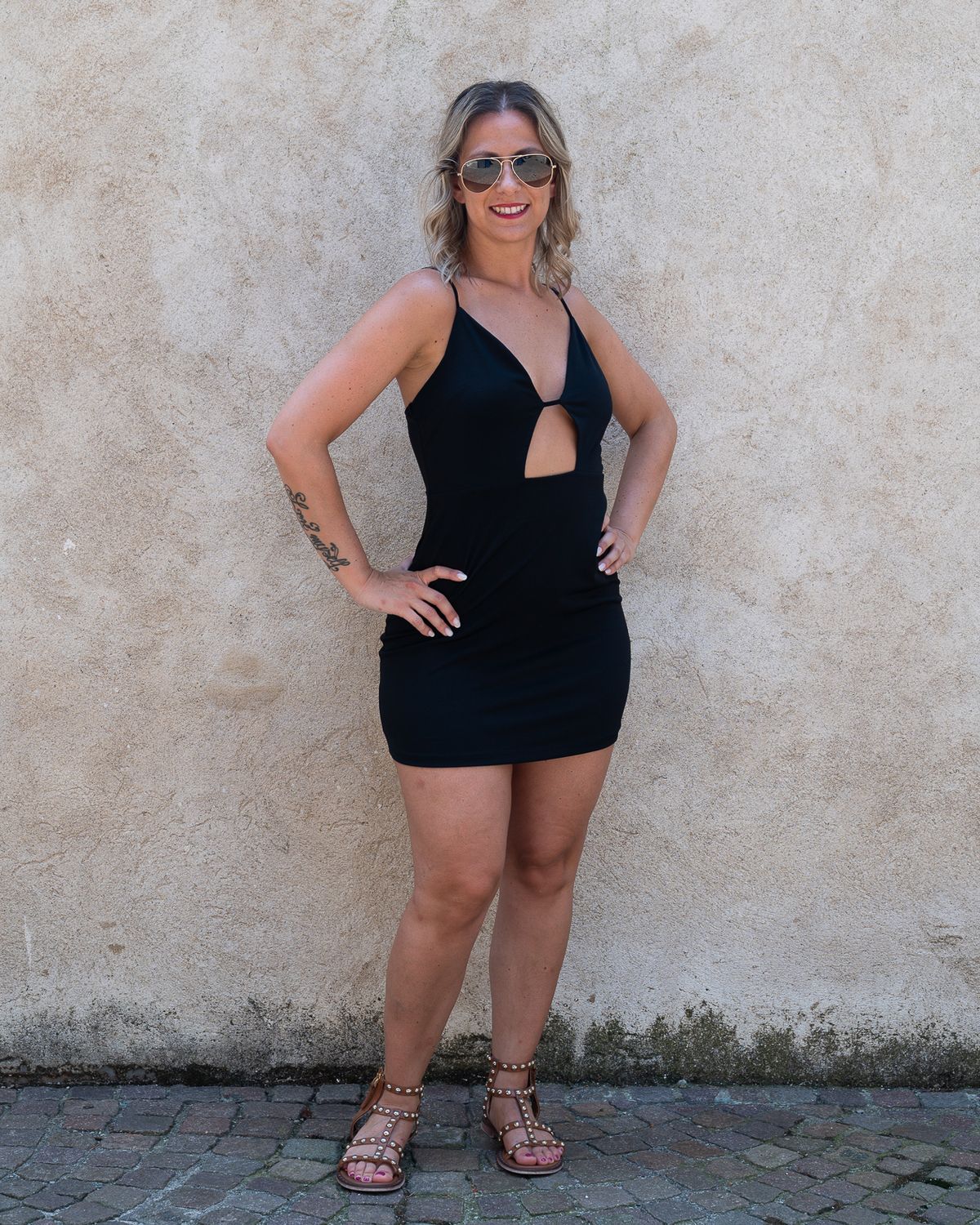 Abito Kontatto cut-out nero