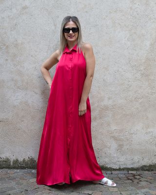 Abito Angela Davis con scollo dietro rosso