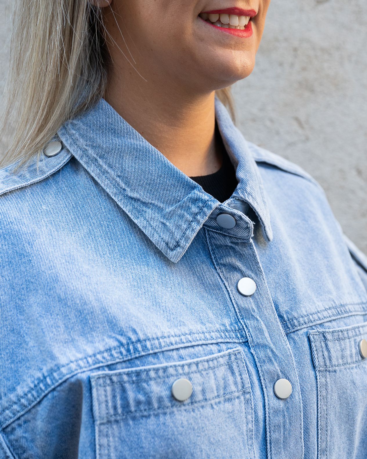 Giubbino smanicato Art Love in denim