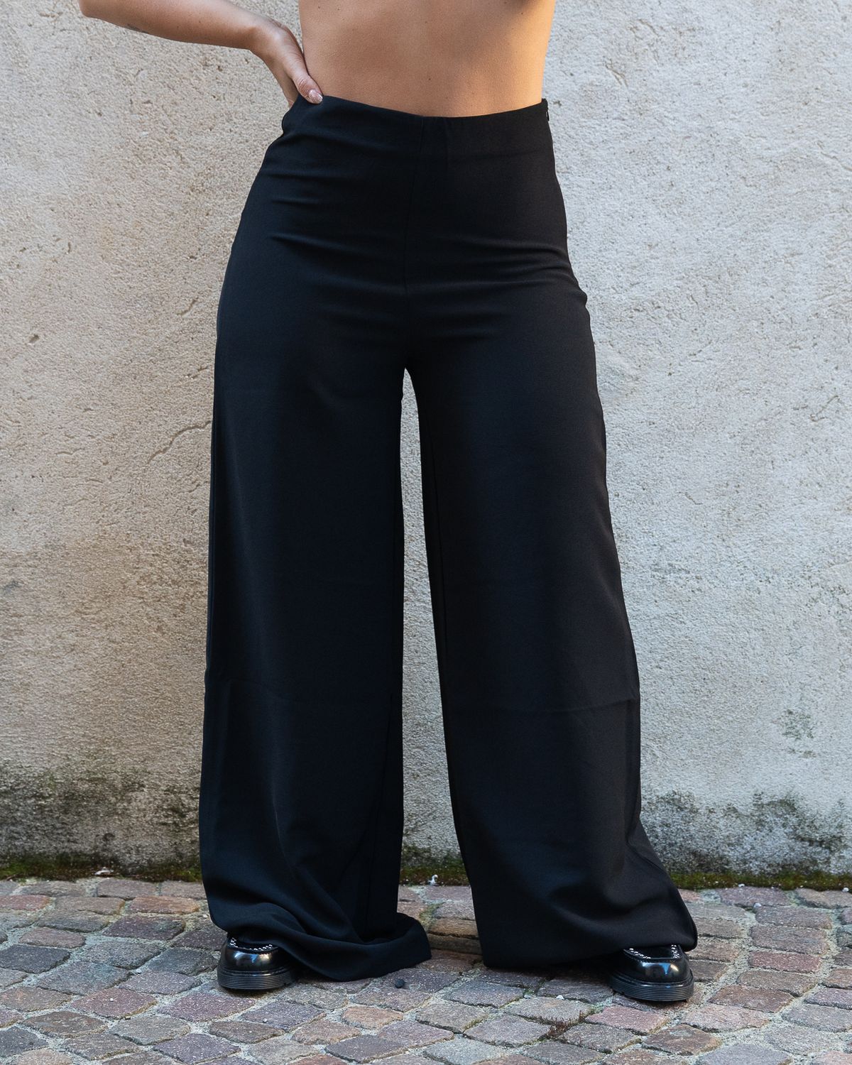 Pantalone modello palazzo Art Love nero