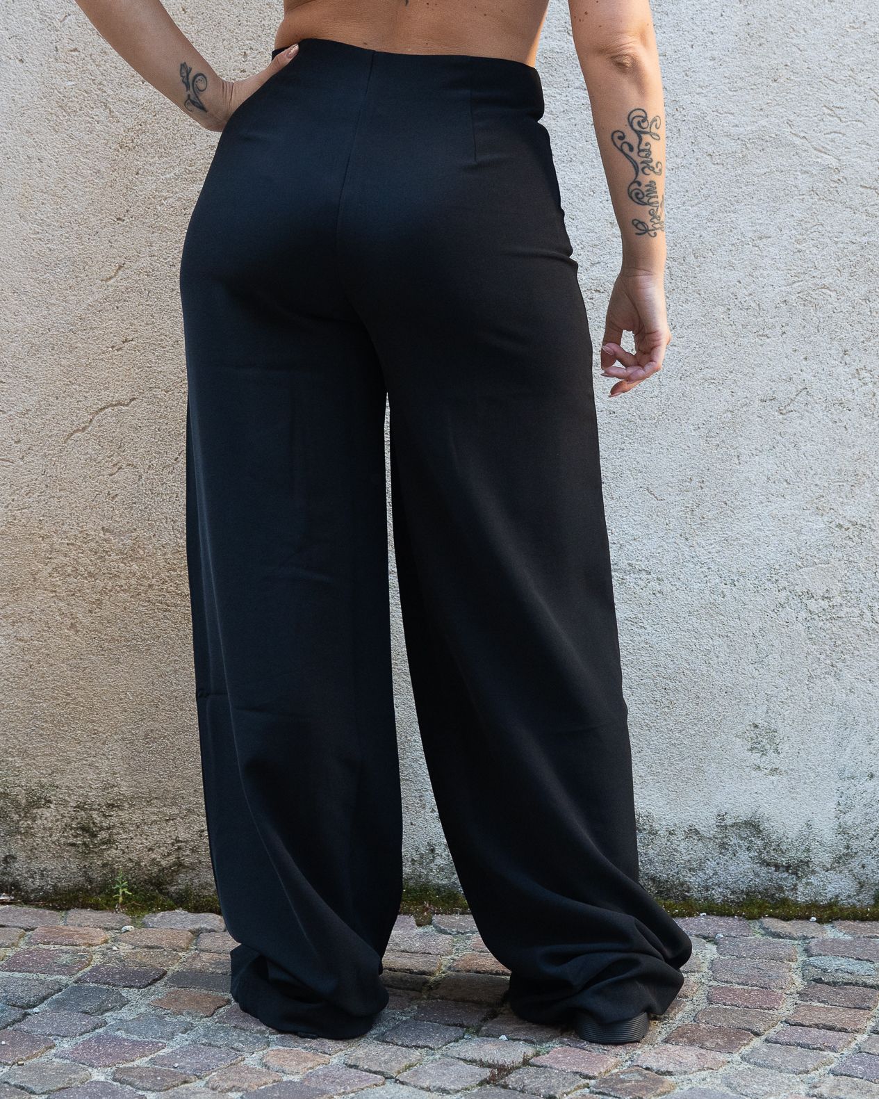 Pantalone modello palazzo Art Love nero