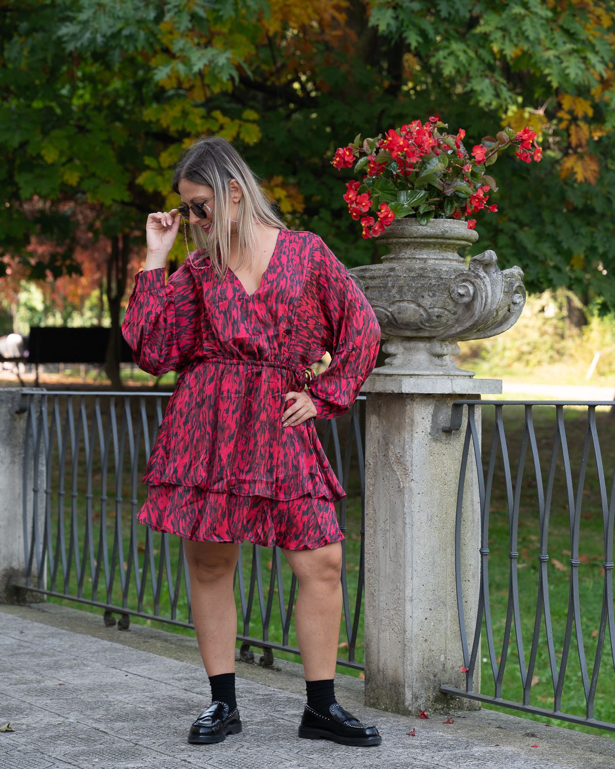 Abito Art Love fantasia rosso e nero