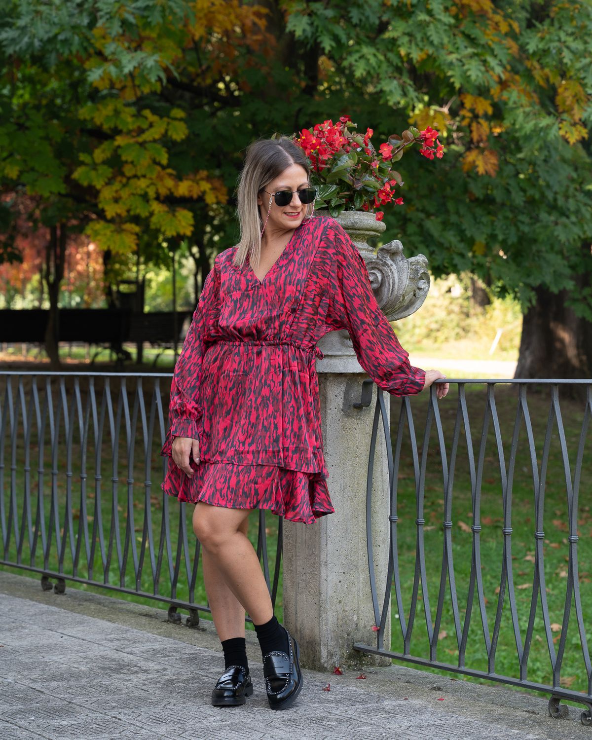 Abito Art Love fantasia rosso e nero