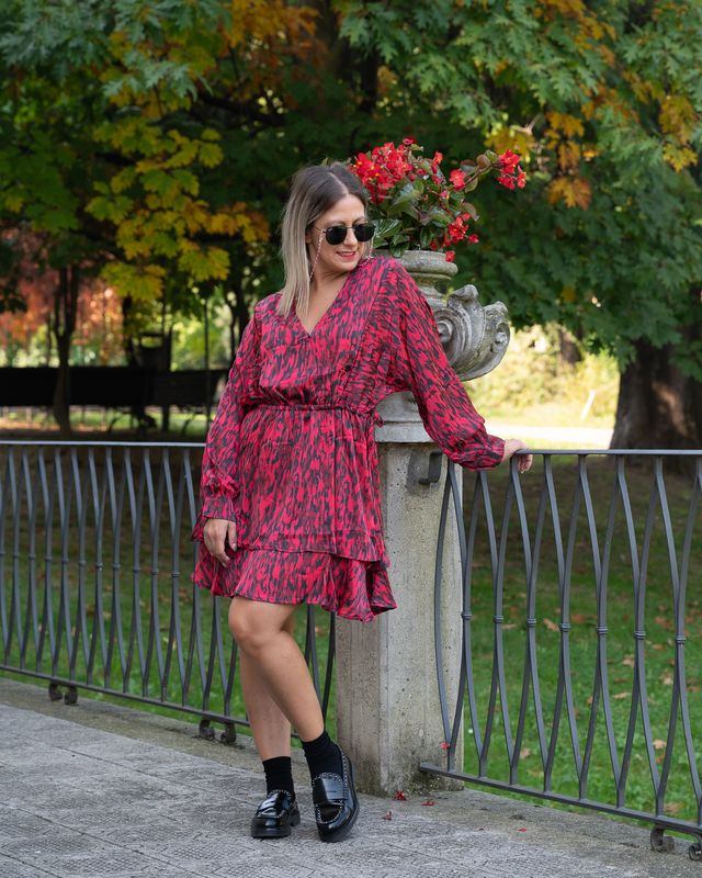 Abito Art Love fantasia rosso e nero