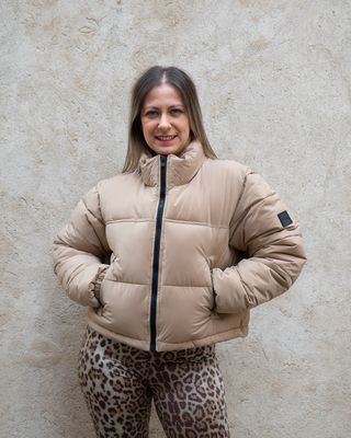 Piumino F**k modello cropped beige