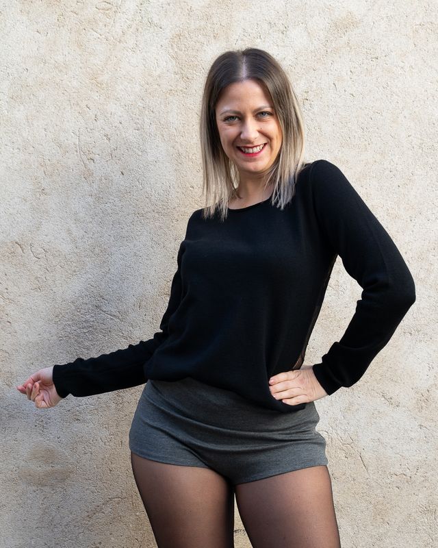 Maglia HaveOne con pizzo sulla schiena nero Maglia HaveOne con pizzo sulla schiena nero