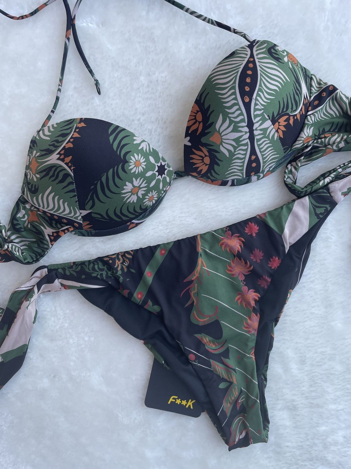 Bikini Rough con reggiseno push up variante verde Bikini Rough con reggiseno push up variante verde