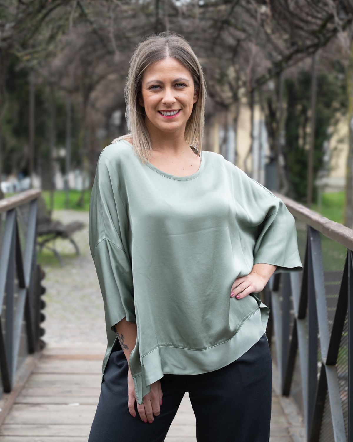 Blusa over in raso HaveOne salvia