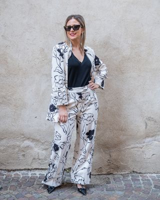 Tailleur White Wise a fantasia bianco e nero