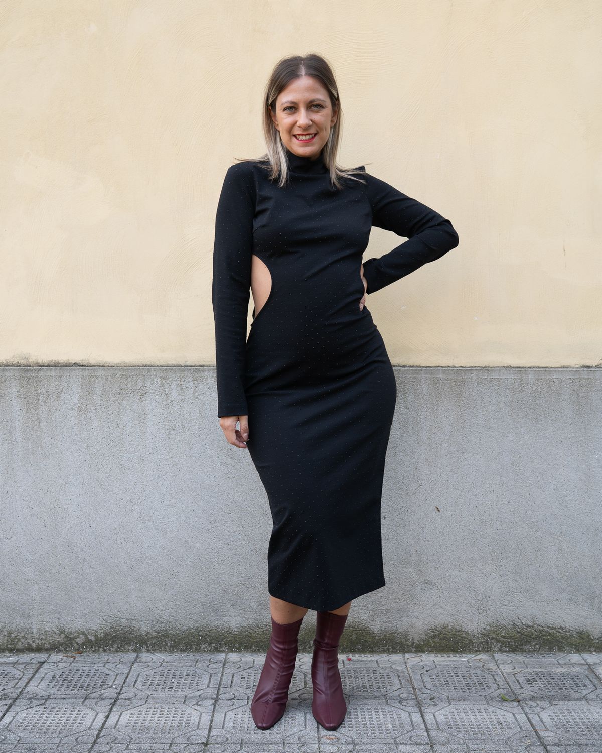 Abito Vicolo con cut out nero Abito Vicolo con cut out nero