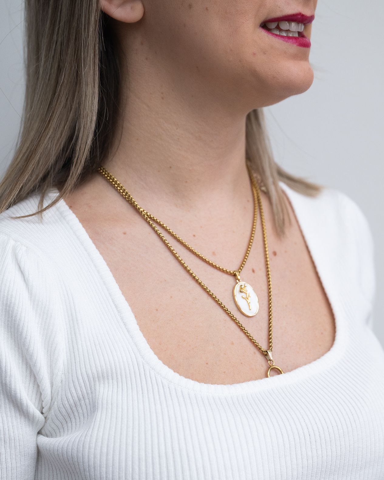 T-Shirt con scollo quadrato Art Love panna