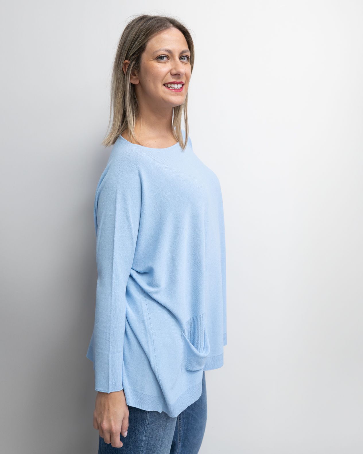 Maglia over Kontatto con taschine laterali azzurra