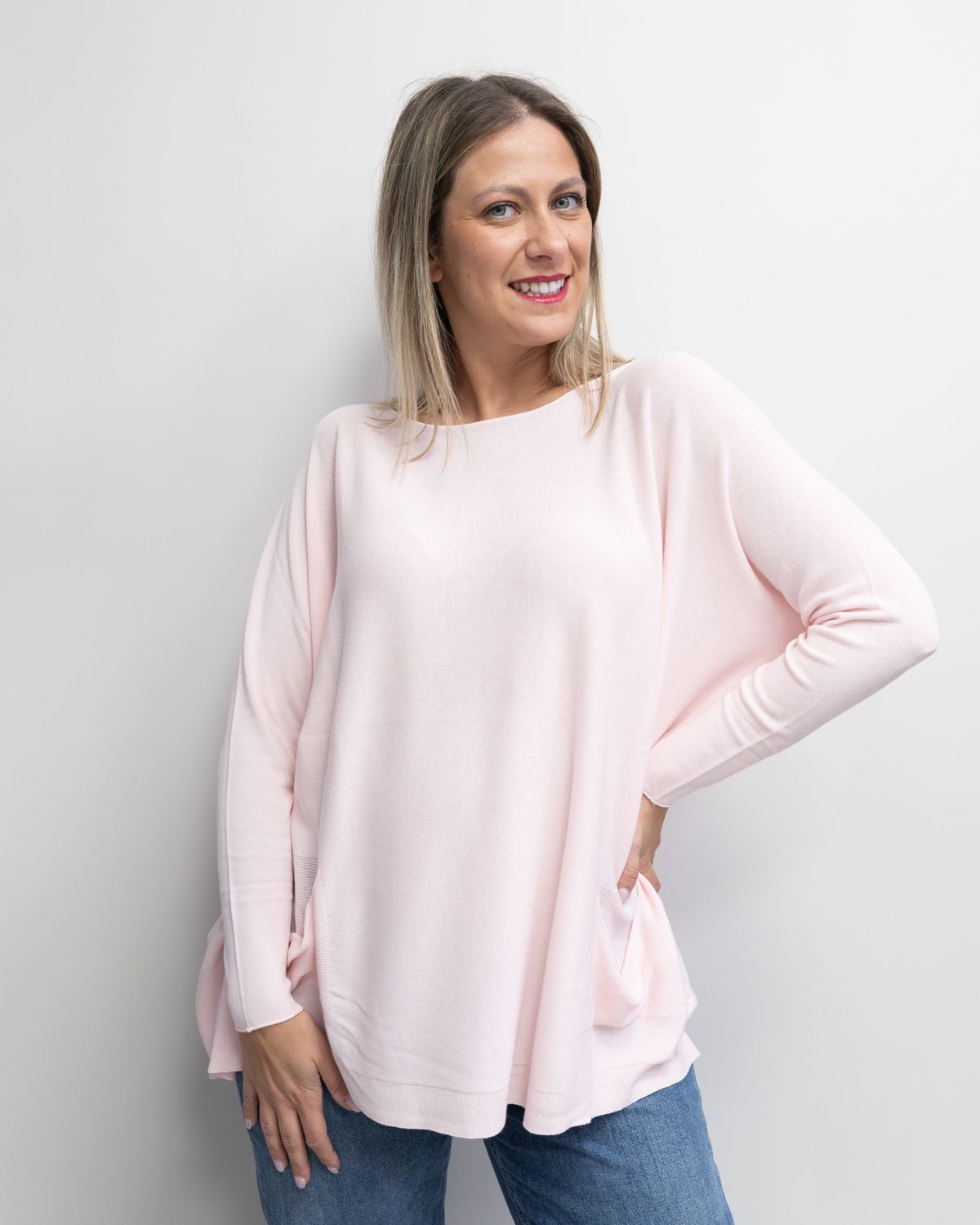 Maglia over Kontatto con taschine laterali rosa cipria Maglia over Kontatto con taschine laterali rosa cipria