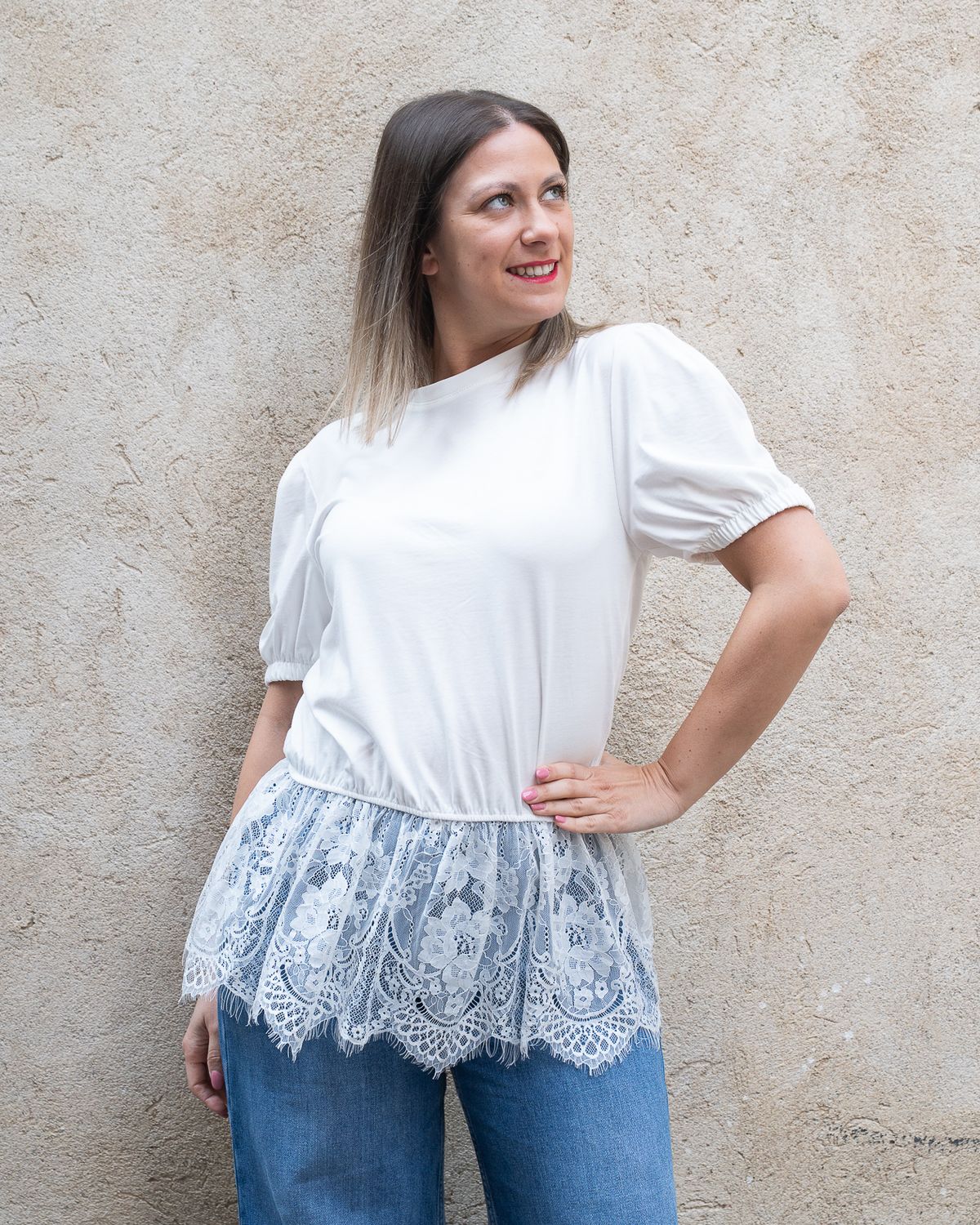 T-Shirt a palloncino HaveOne con pizzo al fondo
