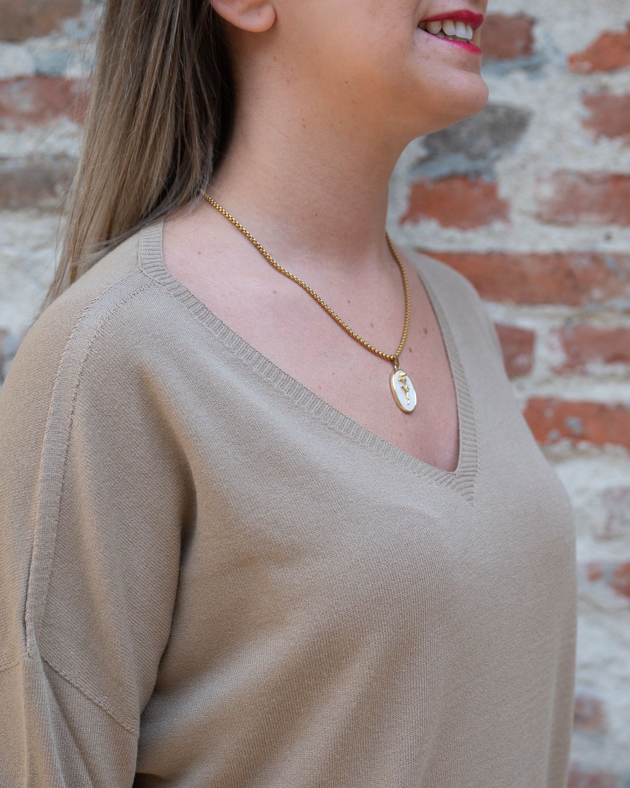 Maglia in filo Vicolo con scollo a V beige