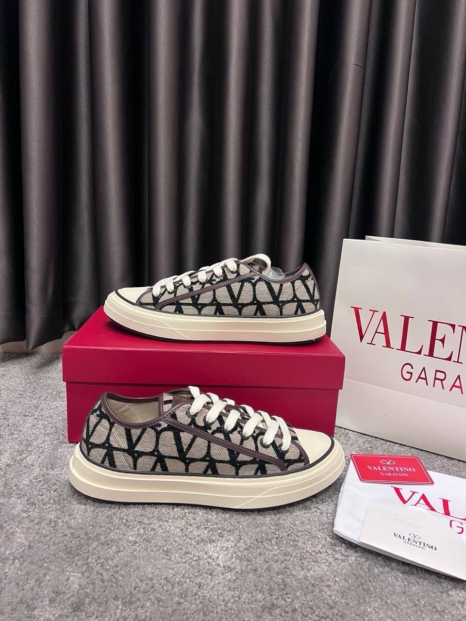 VL Shoes